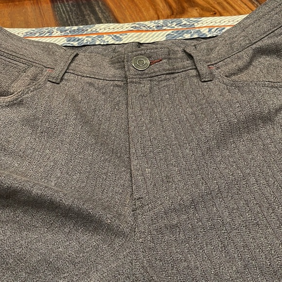 Tommy Bahama Five Pocket Grey stripes Pants. EUC - Picture 6 of 13